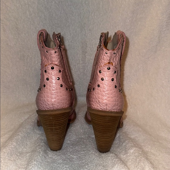 Sam Edelman Pink Croc-Embossed Ankle Boots - Picture 4 of 9